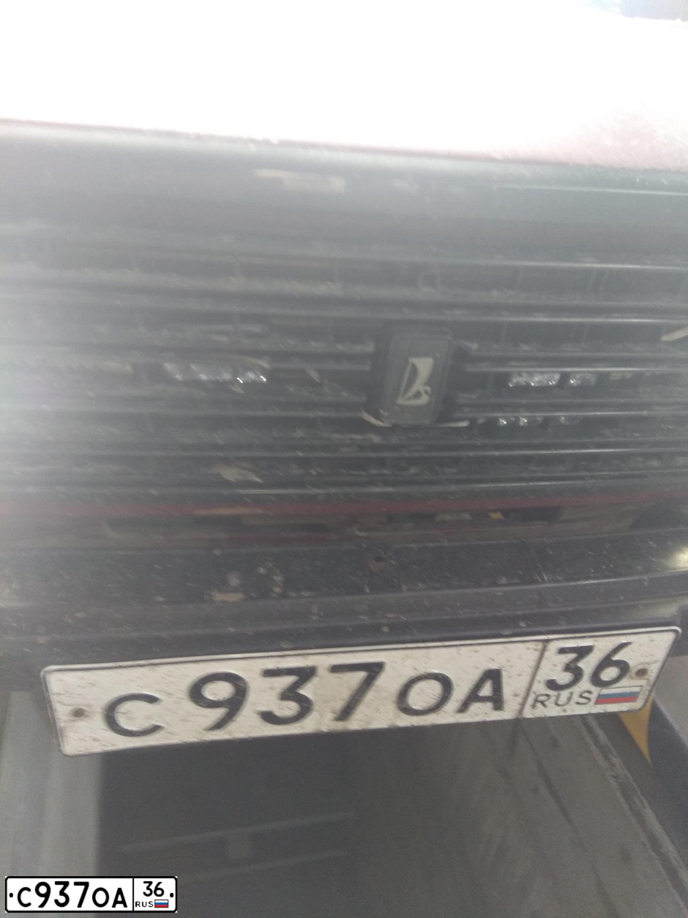 Фото автомобиля LADA 2107 LADA, 2002 — госномер С937ОА36. Цвет: ТЕМНО-БОРДОВЫЙ