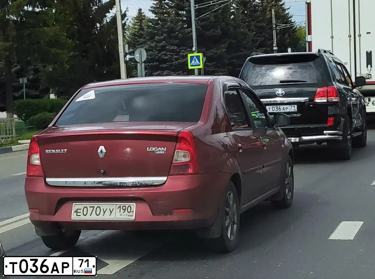 Фото автомобиля TOYOTA LANDCRUISER 200, 2009 — госномер У303НВ71. Цвет: ЧЕРНЫЙ