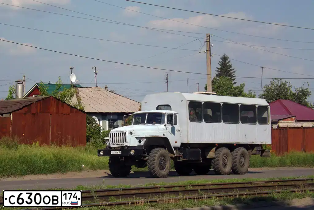 Фото автомобиля URAL 3255 /4320 /6X6//, 2011 — госномер С630ОВ174. Цвет: СЕРЫЙ