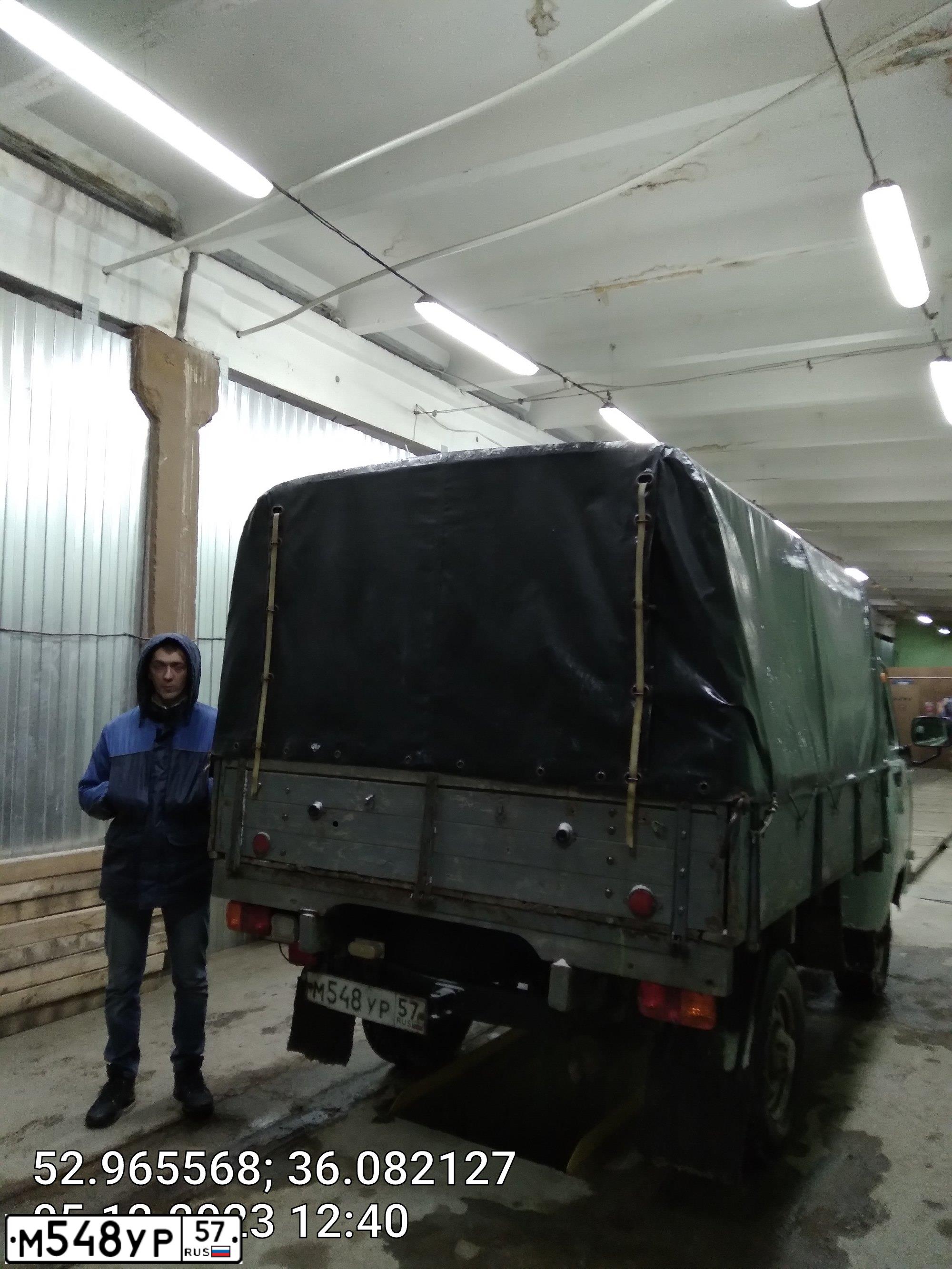 Фото автомобиля UAZ 3303, 2009 — госномер М548УР57. Цвет: БЕЛАЯ НОЧЬ