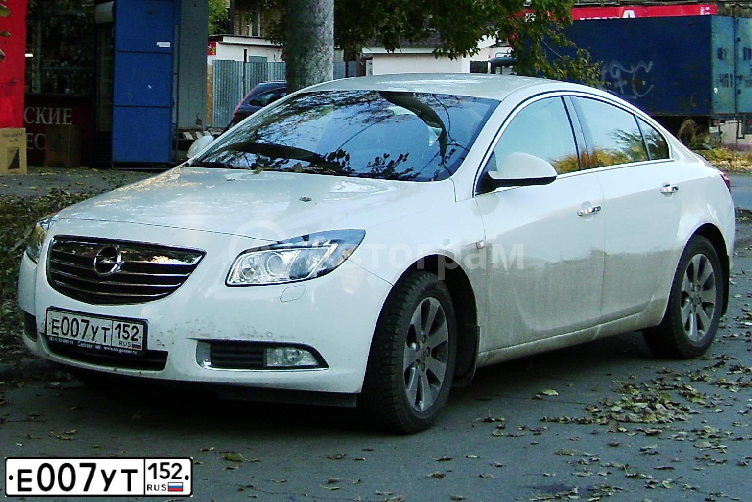 Фото автомобиля PEUGEOT 2008, 2016 — госномер Н327ВН799. Цвет: БЕЖЕВЫЙ