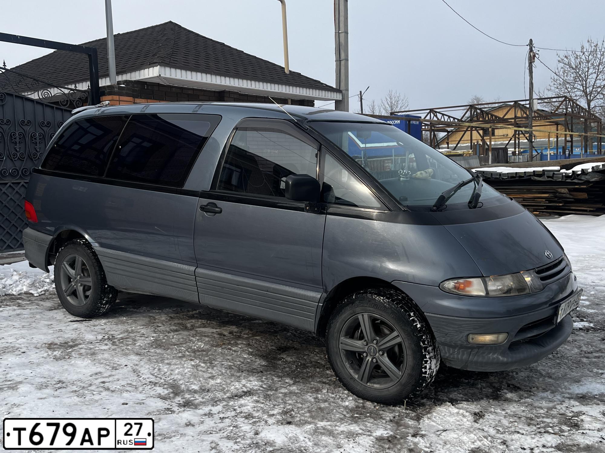Фото автомобиля TOYOTA ESTIMA, 1992 — госномер Т679АР27