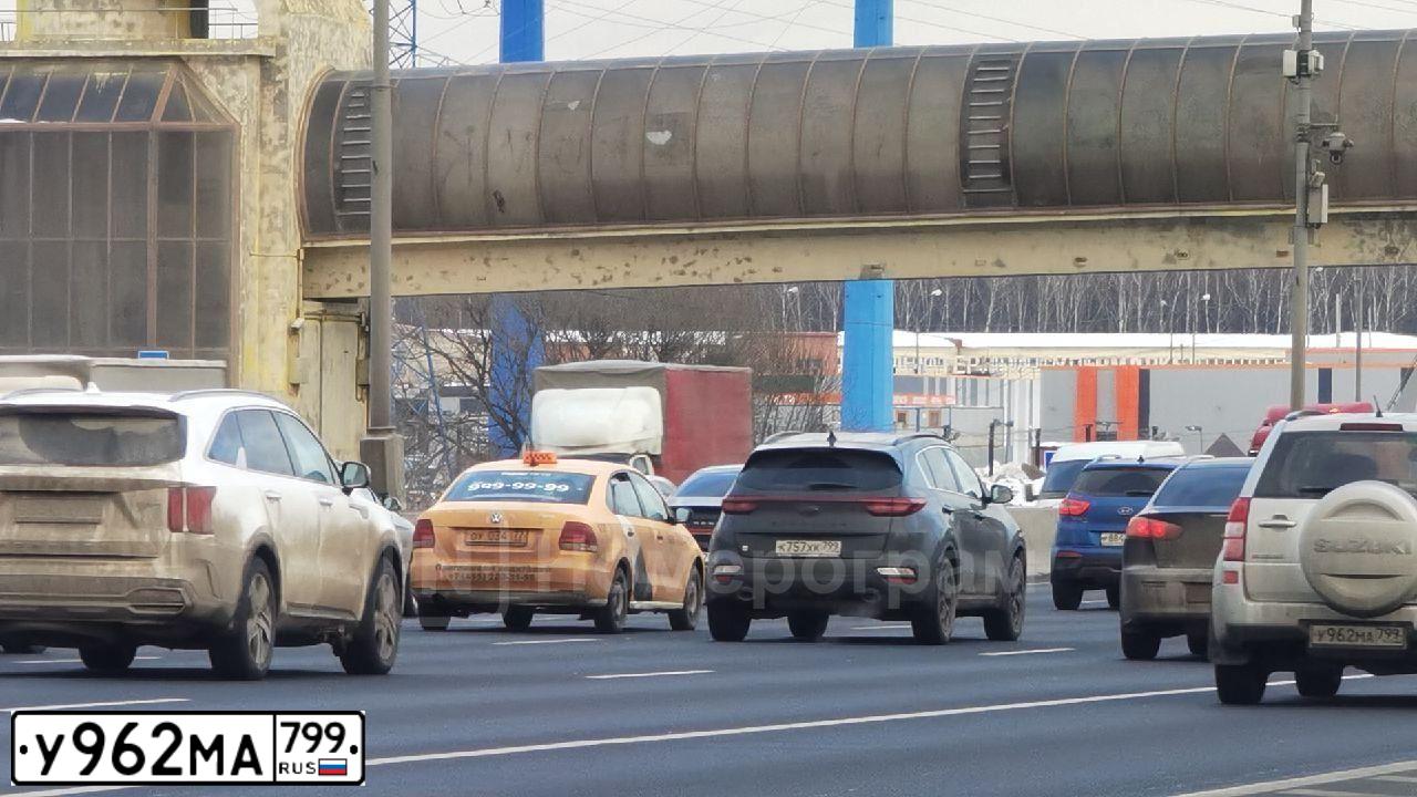 Фото автомобиля SUZUKI /GRAND/ VITARA, 2010 — госномер У962МА799. Цвет: СЕРЕБРИСТЫЙ