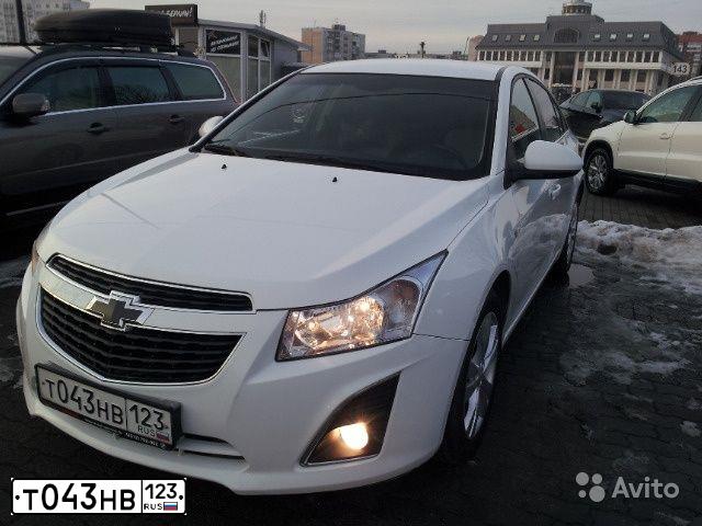 Фото автомобиля CHEVROLET CRUZE, 2013 — госномер С019ВН39. Цвет: БЕЛЫЙ