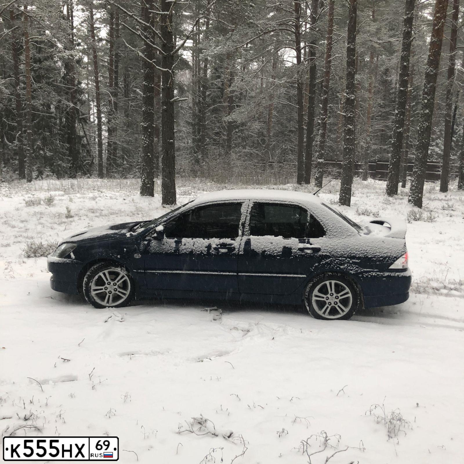 Фото автомобиля VOLKSWAGEN TOUAREG, 2008 — госномер С932ЕК152. Цвет: ЧЕРНЫЙ