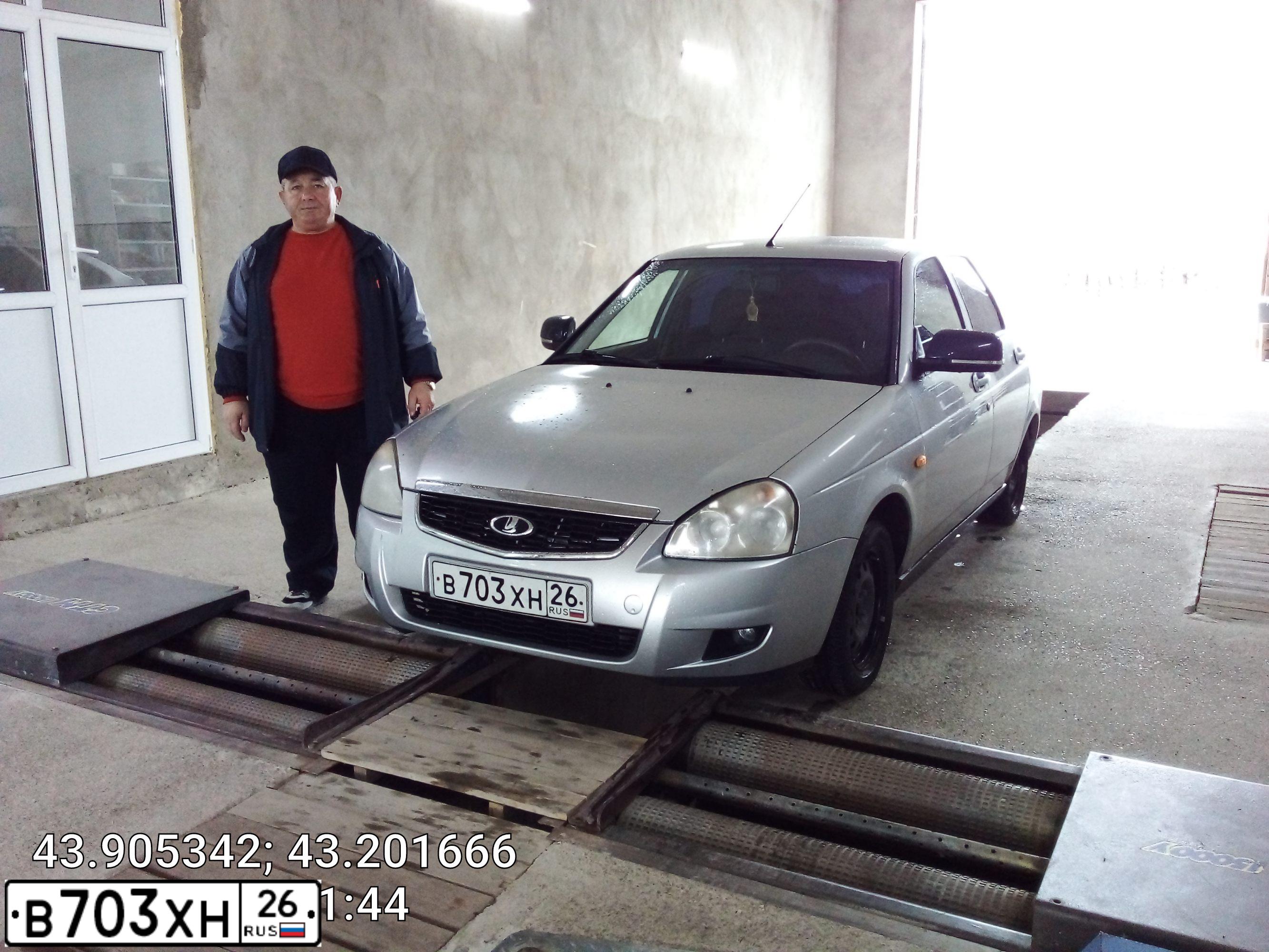 Фото автомобиля LADA 2172 PRIORA, 2010 — госномер В537МС07. Цвет: СВЕТЛО-СЕРЕБРИСТЫЙ МЕТАЛЛ