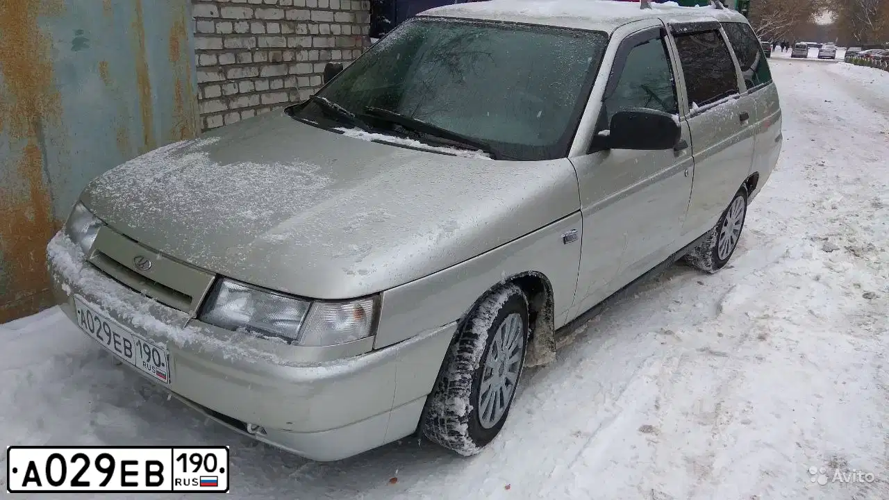 Фото автомобиля LADA 2111, 2006 — госномер М978ОР67. Цвет: СЕРЕБРИСТО-БЕЖЕВЫЙ