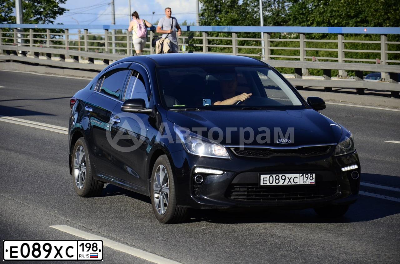 Фото автомобиля KIA RIO, 2020 — госномер Н499МХ10. Цвет: ЧЕРНЫЙ