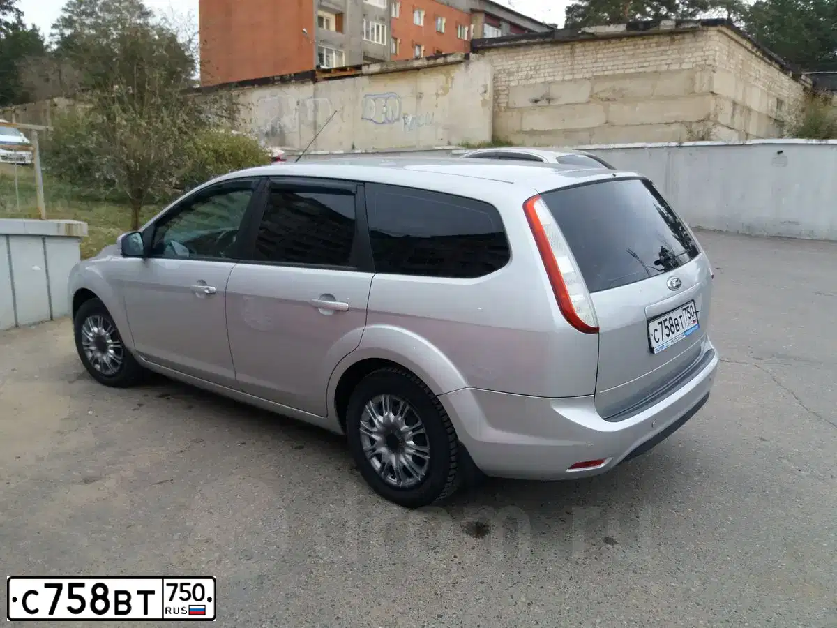 Фото автомобиля FORD FOCUS, 2011 — госномер С758ВТ750. Цвет: Серебристый