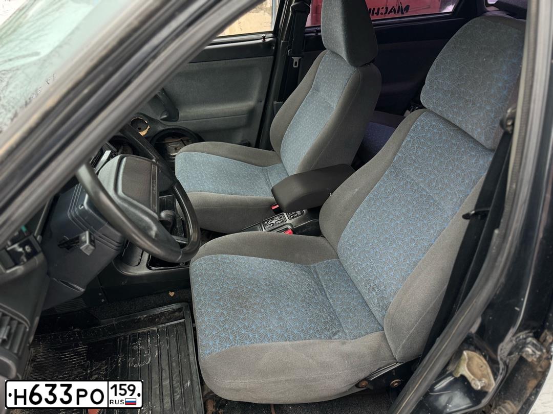 Фото автомобиля LADA 2112 LADA, 2006 — госномер А545КМ18. Цвет: ГРАФИТОВЫЙ МЕТАЛЛ.