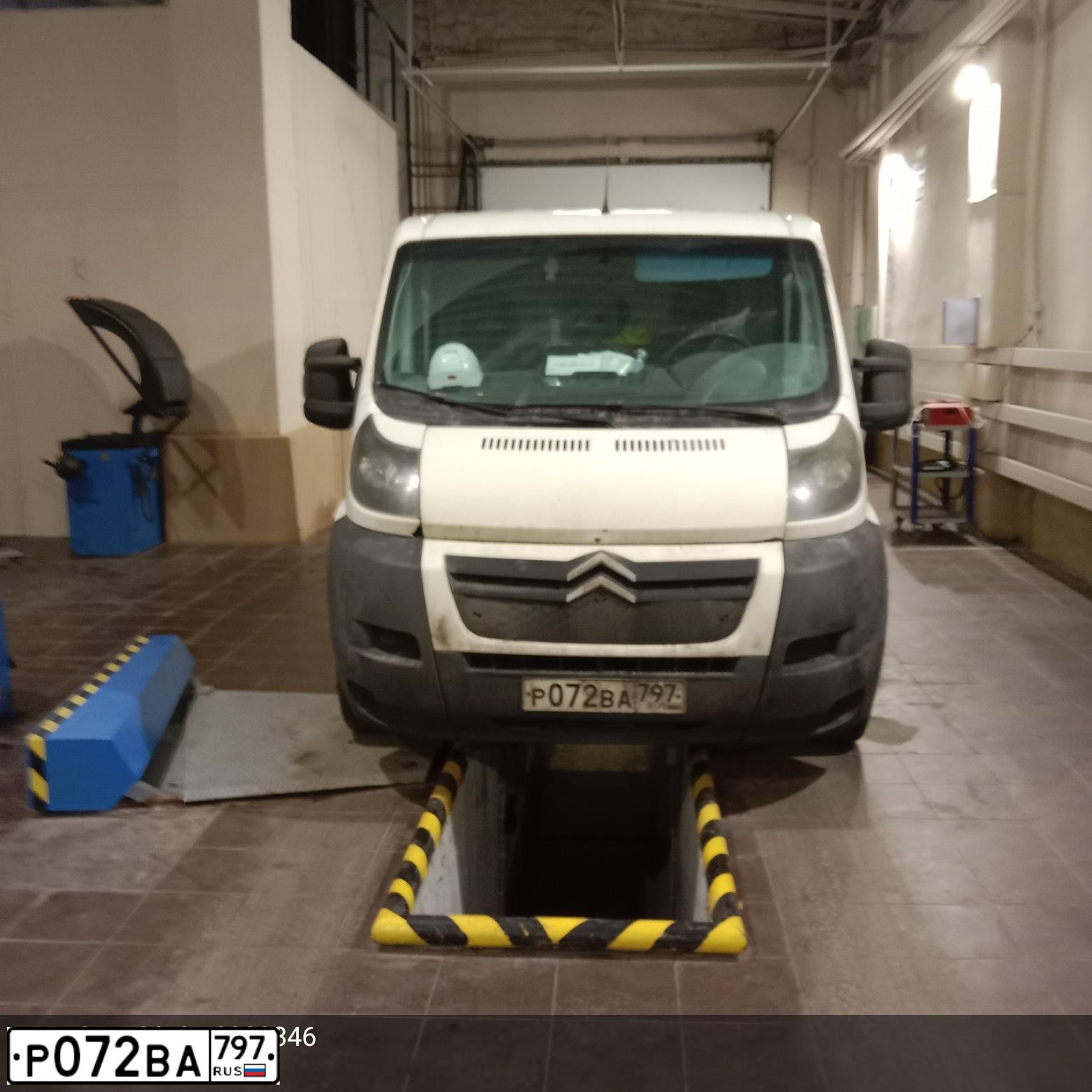 Фото автомобиля CITROEN JUMPER, 2008 — госномер Р072ВА797. Цвет: Белый
