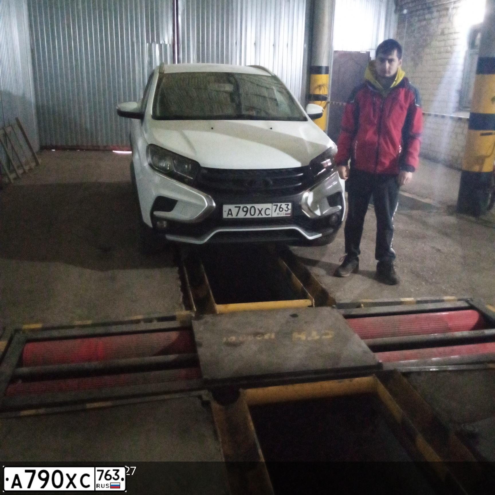 Фото автомобиля LADA XRAY, 2018 — госномер А790ХС763. Цвет: БЕЛЫЙ