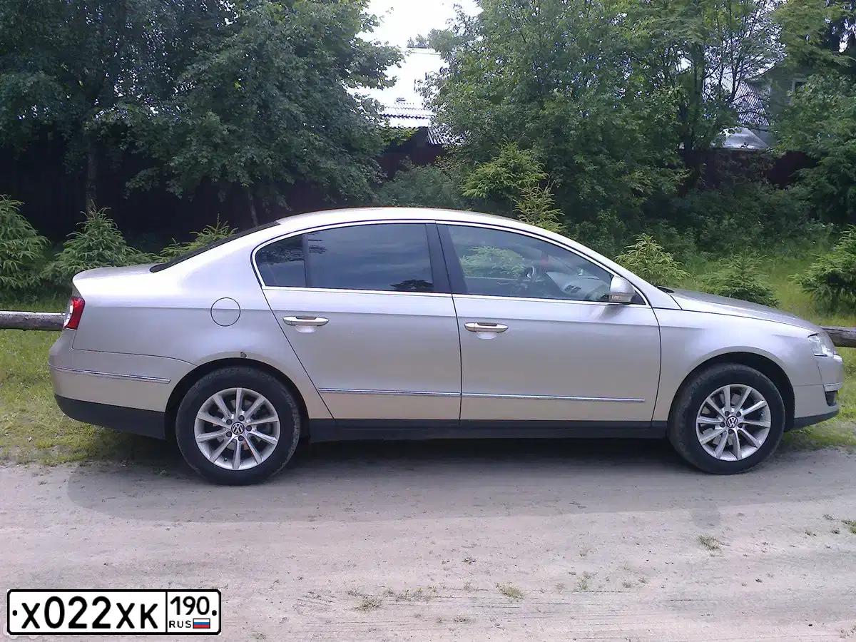 Фото автомобиля VOLKSWAGEN PASSAT, 2007 — госномер Т534НХ67. Цвет: БЕЖЕВЫЙ