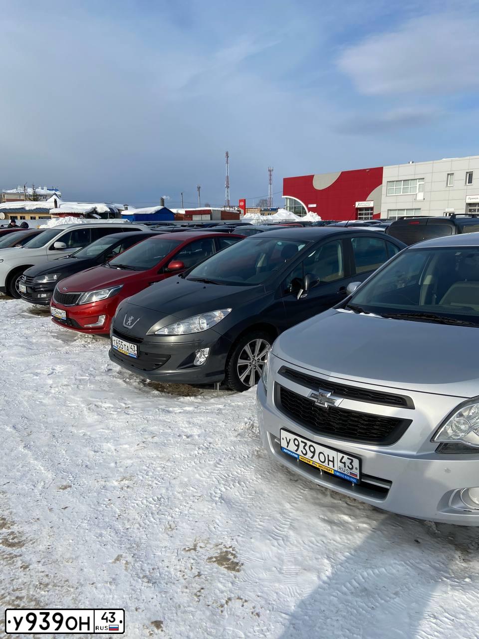 Фото автомобиля CHEVROLET COBALT, 2013 — госномер Р844УС11