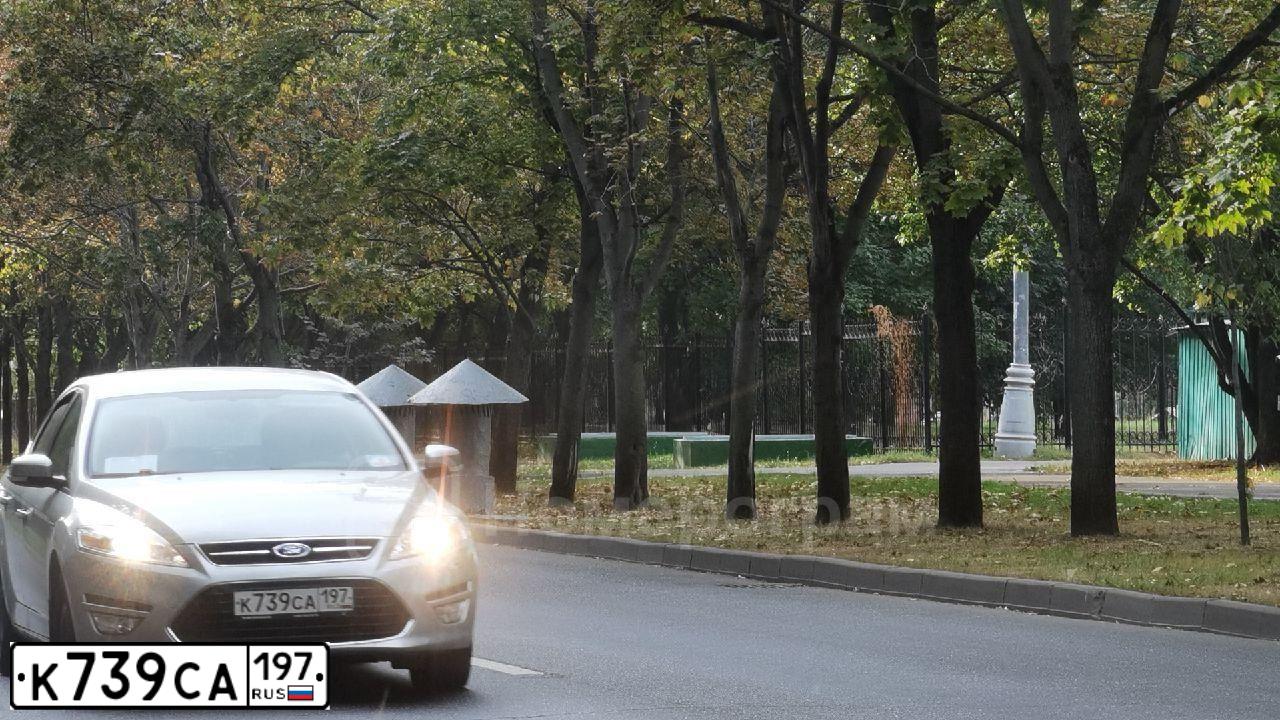 Фото автомобиля FORD MONDEO, 2011 — госномер В396МС76. Цвет: Серый