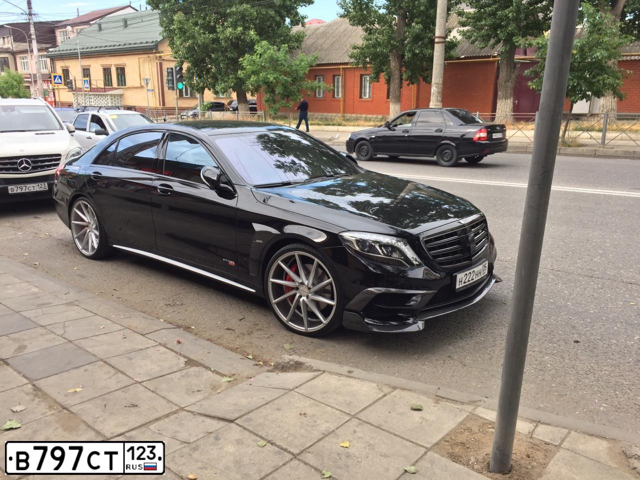 Фото автомобиля MERCEDES M-KLASSE, 2012 — госномер А042АА23. Цвет: Белый