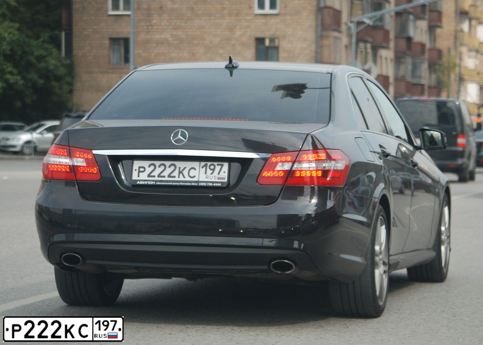 Фото автомобиля МЕРСЕДЕС-БЕНЦ Е200CGI, 2011 — госномер Р346ОО48. Цвет: ЧЕРНЫЙ