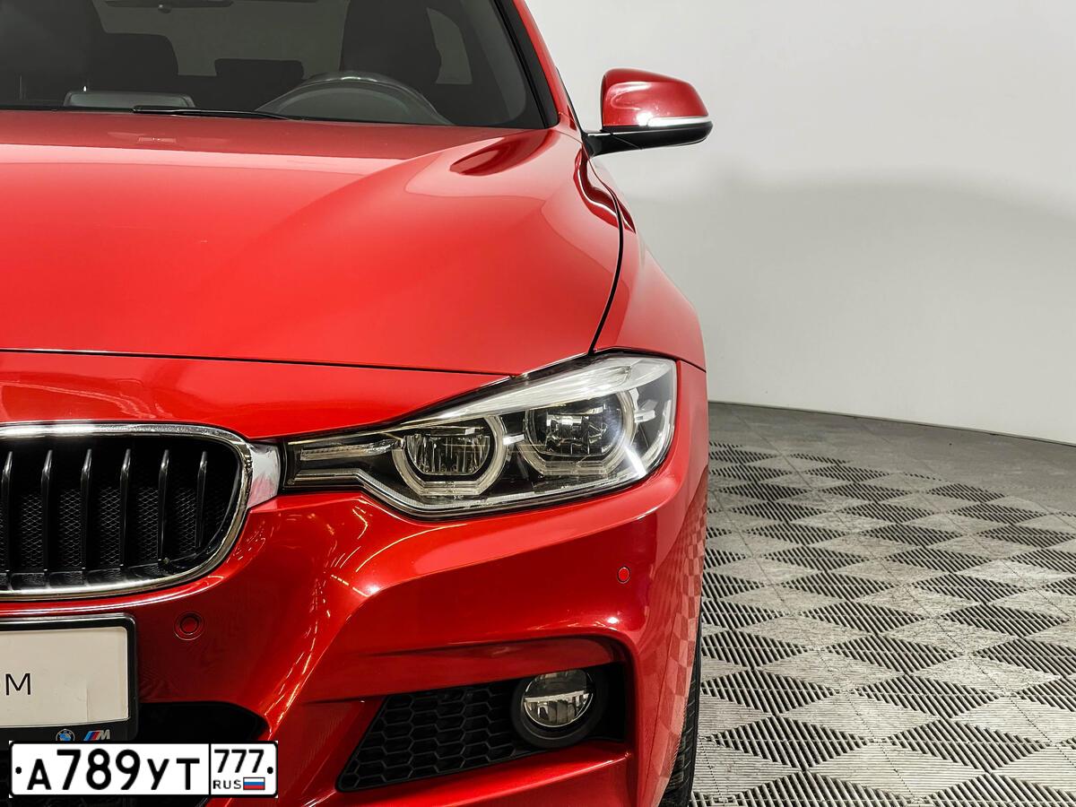 Фото автомобиля BMW SERIE 3, 2018 — госномер У987АУ977. Цвет: Красный