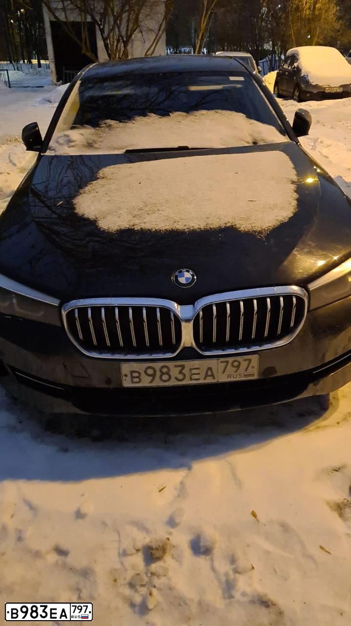 Фото автомобиля BMW 520I, 2020 — госномер Н932ОС198. Цвет: ЧЕРНЫЙ