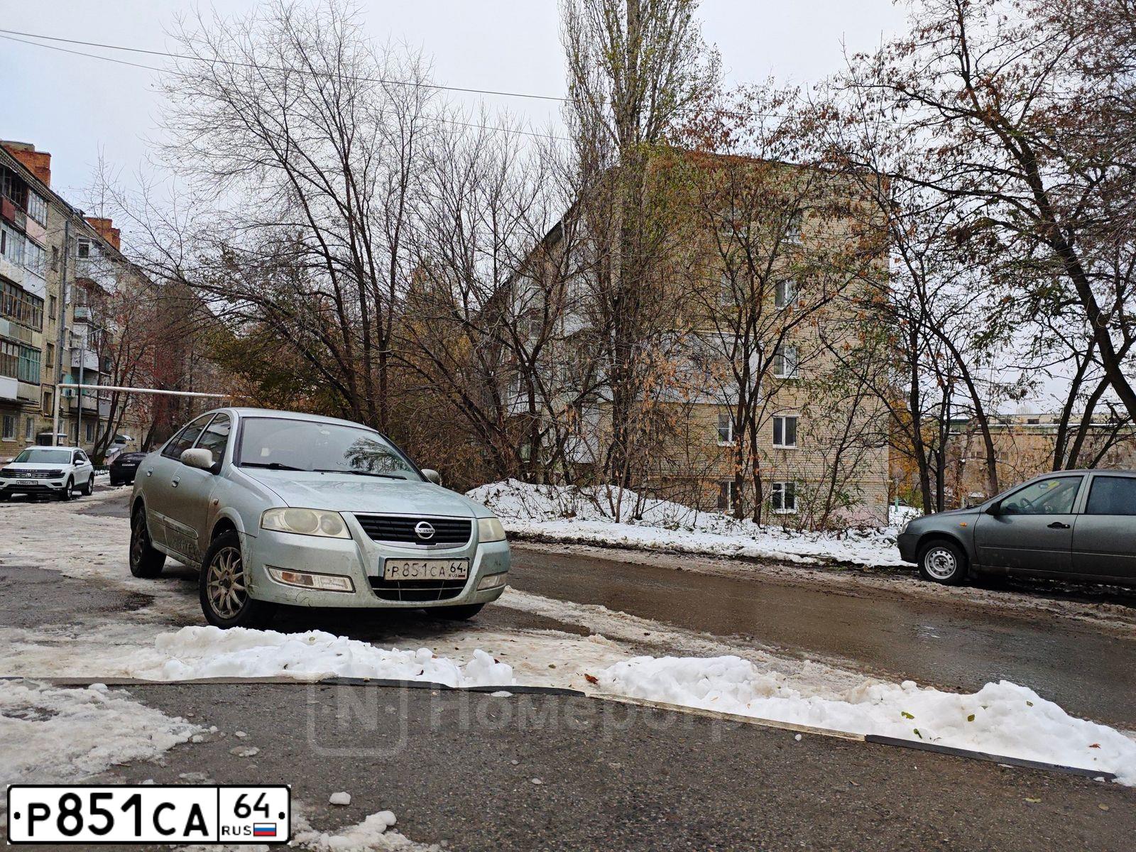 Фото автомобиля NISSAN ALMERA, 2006 — госномер Р851СА64. Цвет: Серебристый