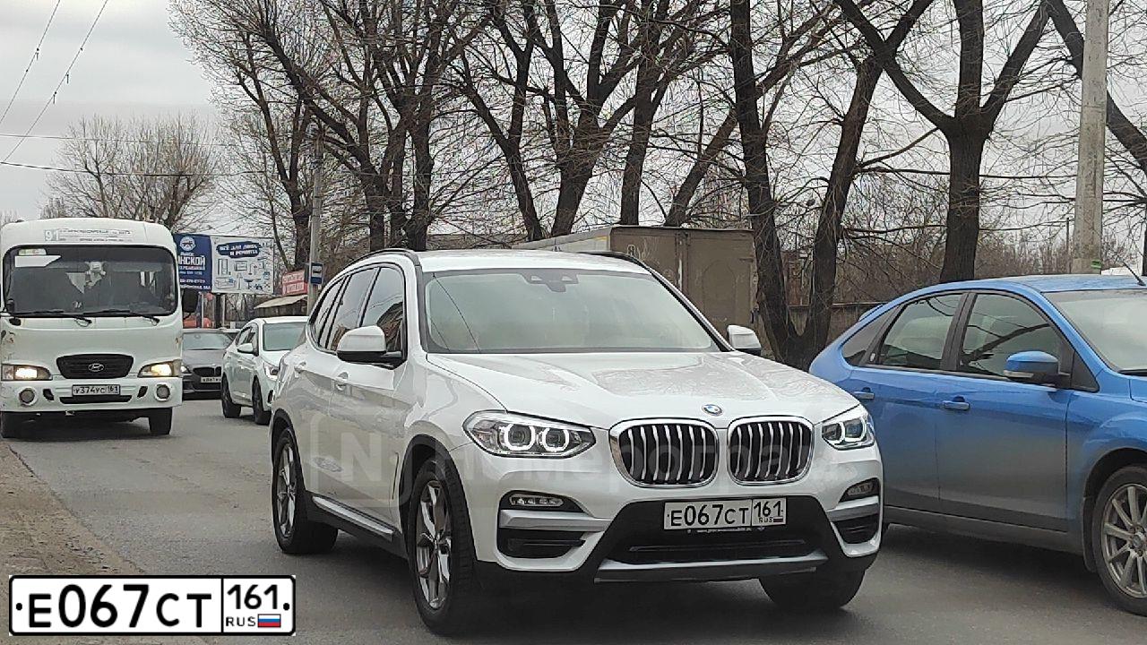 Фото автомобиля BMW X3, 2019 — госномер В642ММ761. Цвет: Белый
