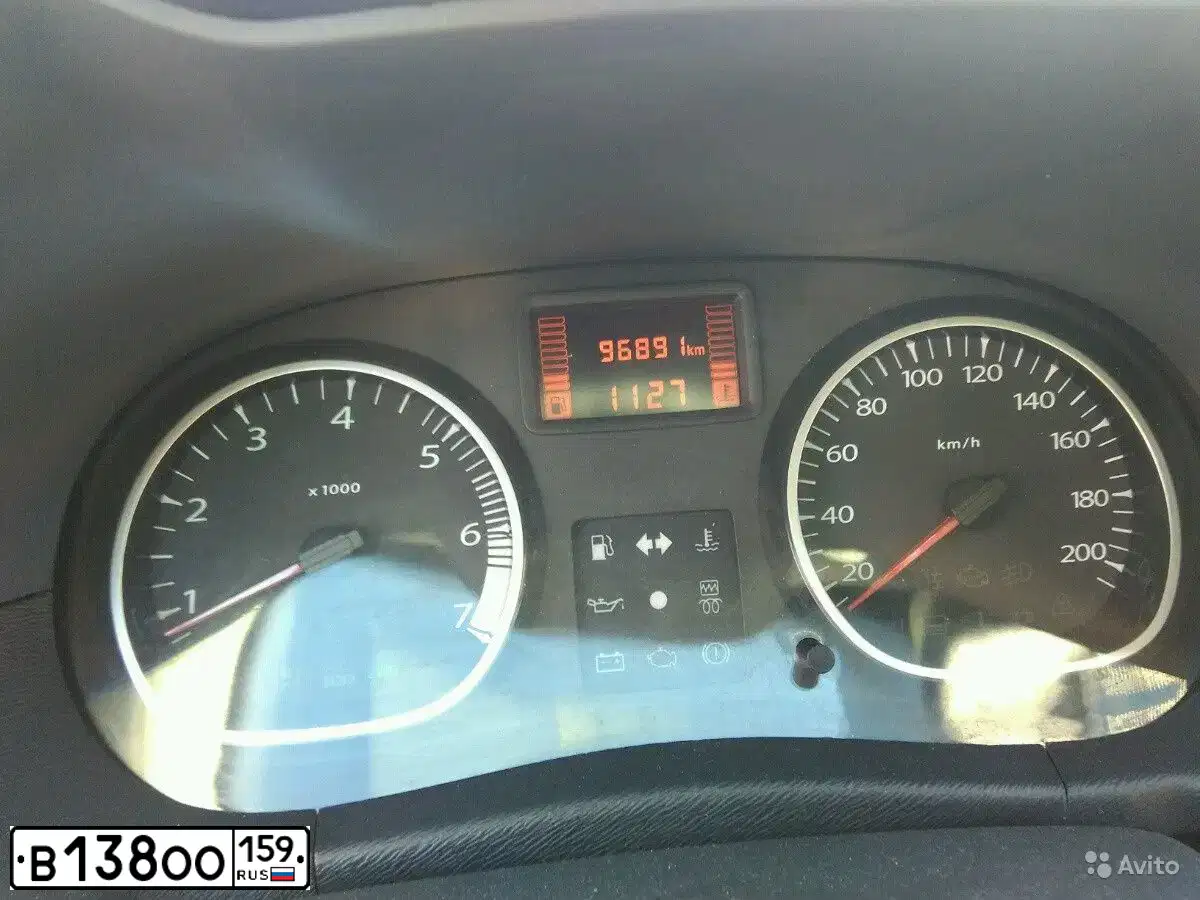 Фото автомобиля RENAULT DUSTER, 2012 — госномер В138ОО159. Цвет: ЧЕРНЫЙ
