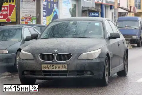 Фото автомобиля BMW SERIE 5, 2003 — госномер Н415НН36. Цвет: ЧЕРНЫЙ