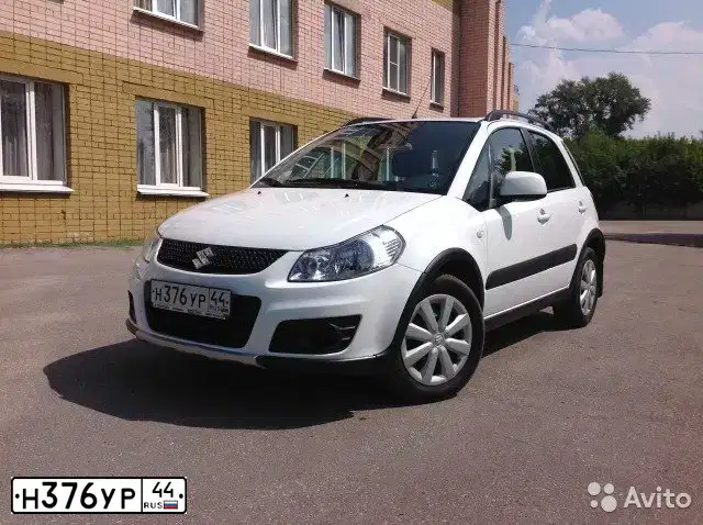 Фото автомобиля SUZUKI SX 4, 2013 — госномер Х497УМ152. Цвет: Белый