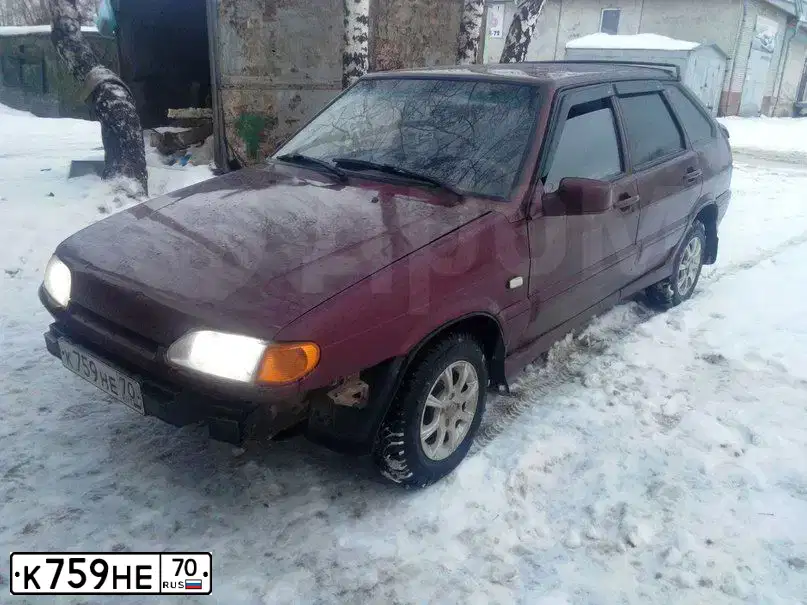 Фото автомобиля LADA 2114 SAMARA, 2004 — госномер Е003КХ70. Цвет: ТЕМНО-МАЛИНОВЫЙ