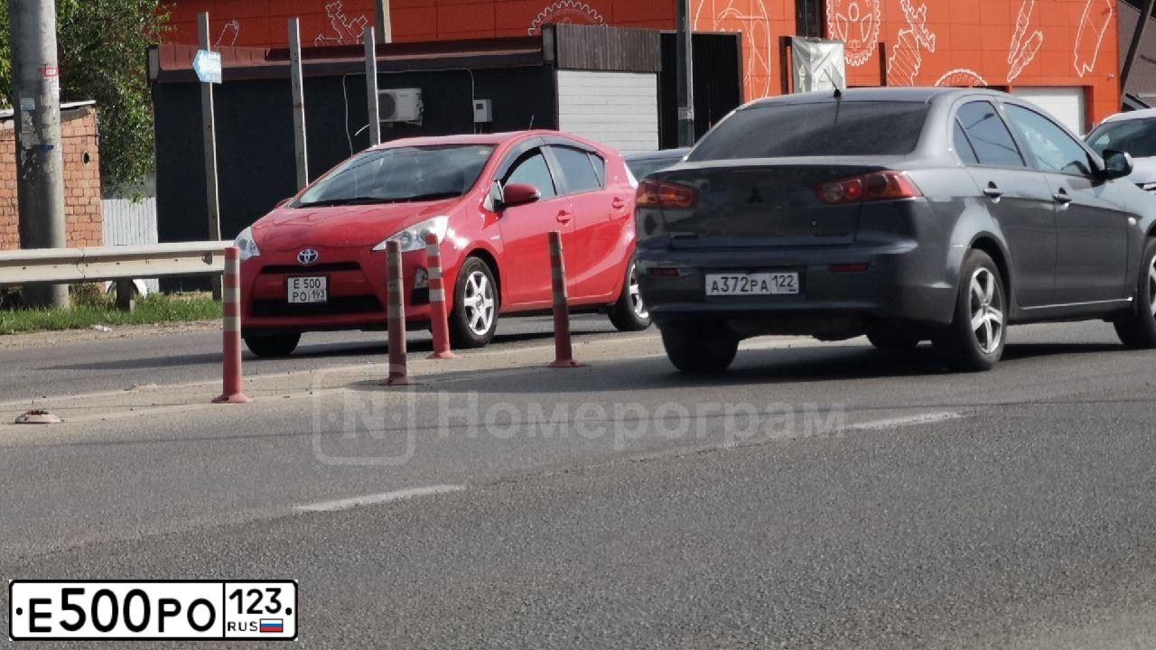 Фото автомобиля TOYOTA COROLLA, 2001 — госномер К212ВС193. Цвет: СВЕТЛО-СЕРЫЙ