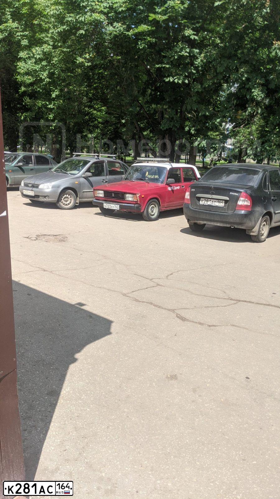 Фото автомобиля LADA 1118 KALINA, 2011 — госномер К281АС164. Цвет: Сине-Черный