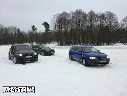 Фото автомобиля AUDI Q7, 2006 — госномер О160АУ32. Цвет: ТЕМНО-СЕРЫЙ