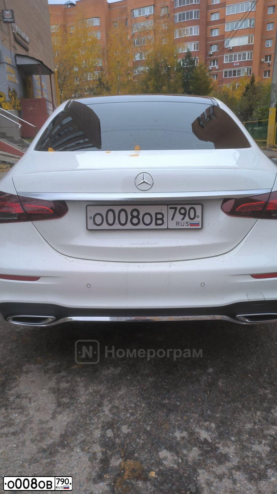 Фото автомобиля MERCEDES E-KLASSE, 2020 — госномер О008ОВ790. Цвет: Белый