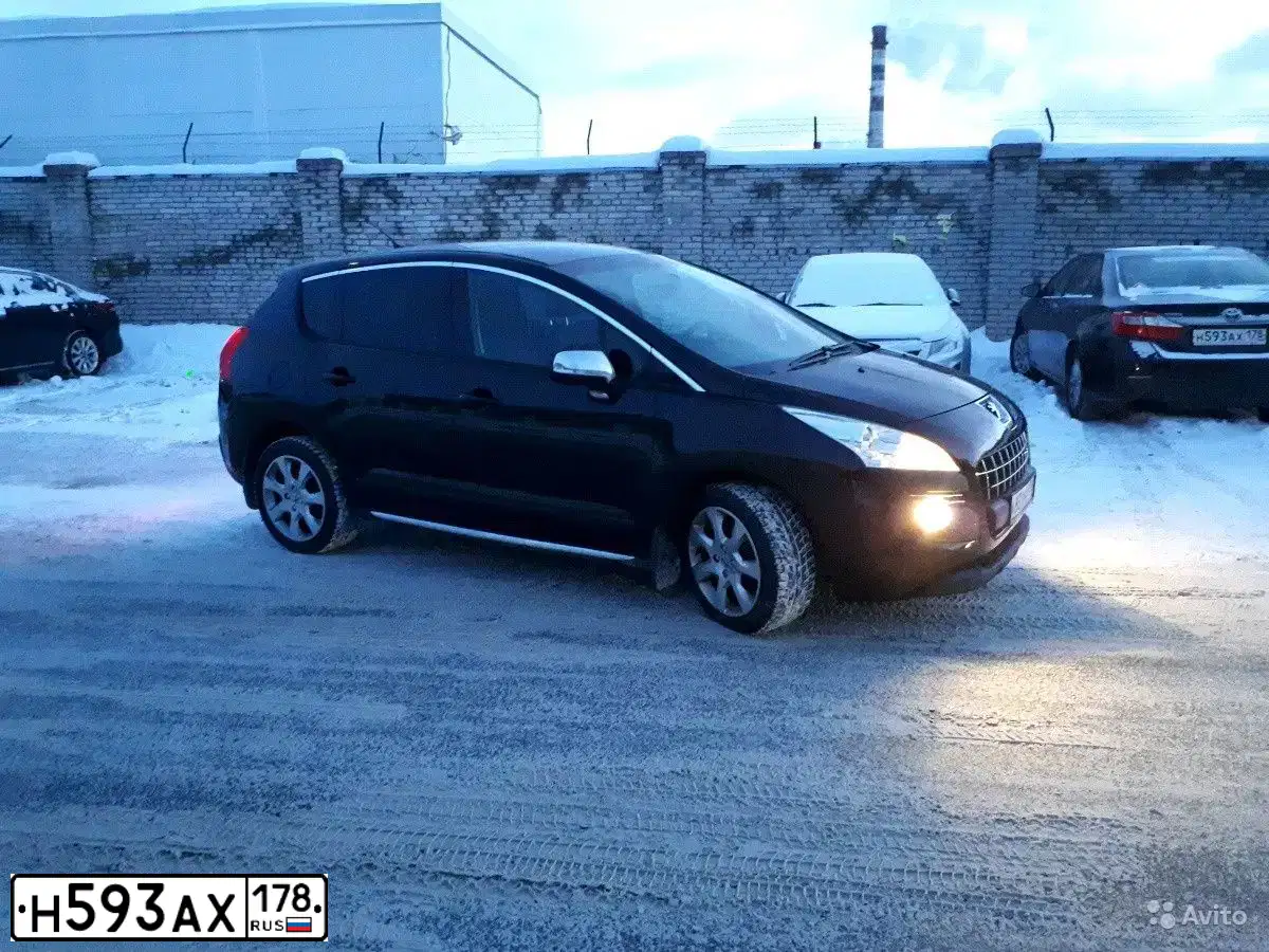 Фото автомобиля TOYOTA CAMRY, 2012 — госномер Н593АХ178. Цвет: ЧЕРНЫЙ МЕТАЛЛИК