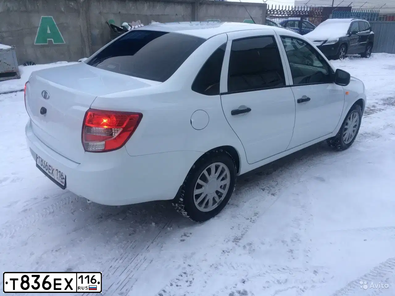 Фото автомобиля LADA 2190 GRANTA, 2013 — госномер Т836ЕХ116. Цвет: Белый