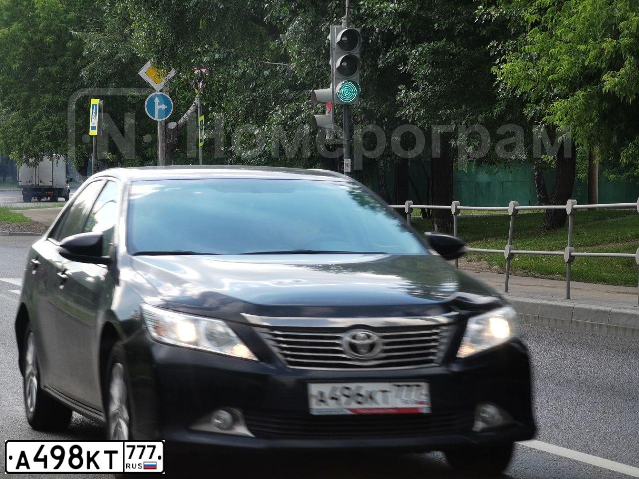 Фото автомобиля TOYOTA LANDCRUISER 200, 2014 — госномер А498КТ777. Цвет: ЧЕРНЫЙ