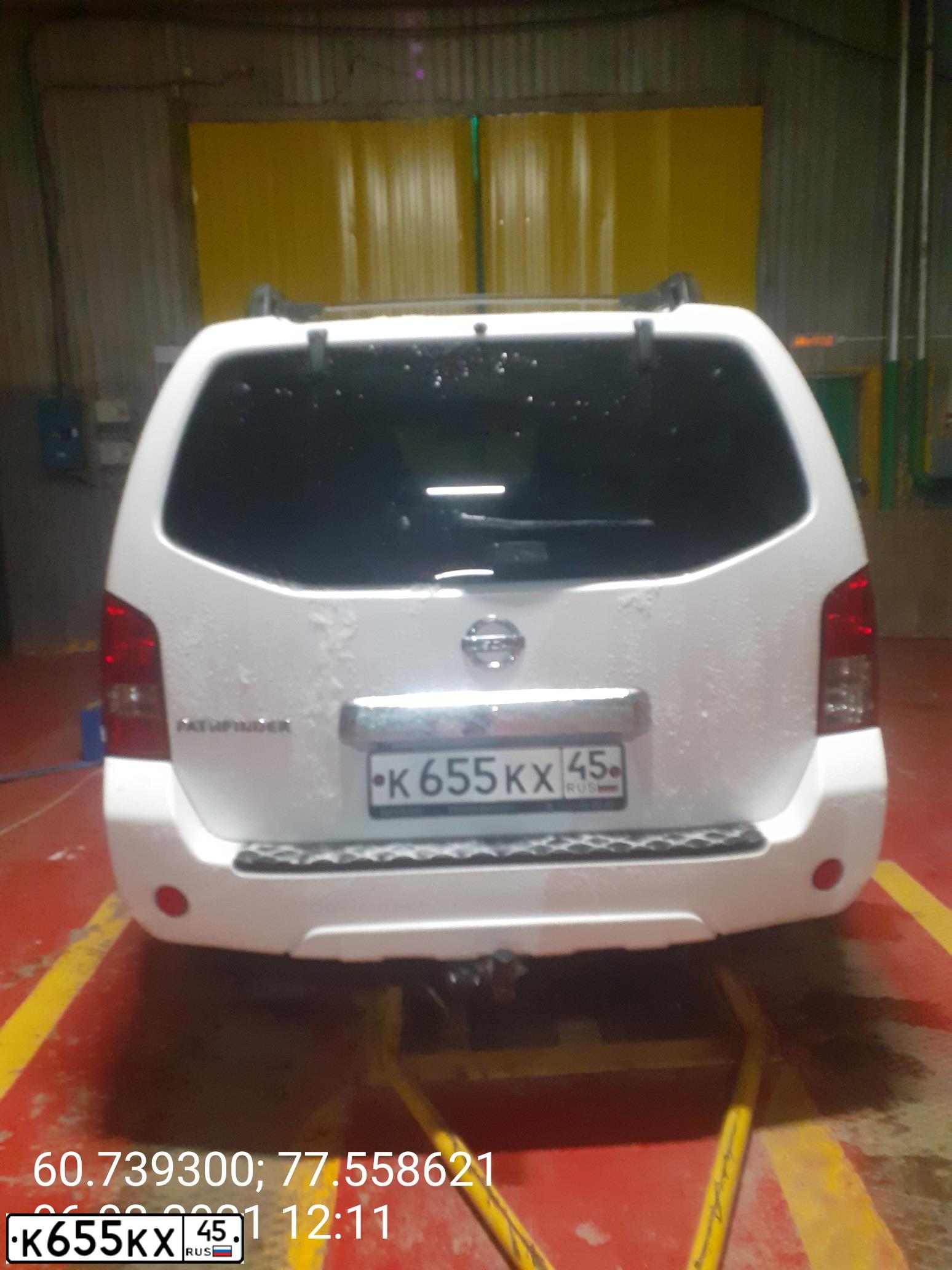 Фото автомобиля NISSAN PATHFINDER, 2013 — госномер К655КХ45. Цвет: БЕЛЫЙ