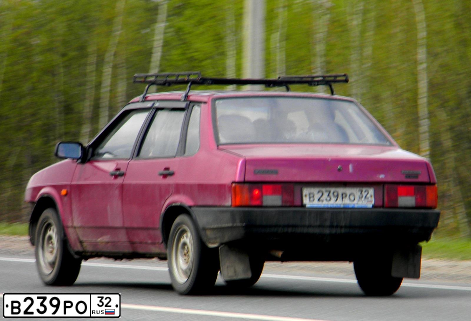 Фото автомобиля LADA 2109 SAMARA, 2000 — госномер В239РО32. Цвет: СЕРЕБРИСТ ТЕМНО-КРАСНЫЙ