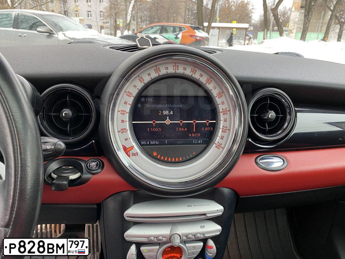 Фото автомобиля MERCEDES-BENZ C300, 2012 — госномер Т566УМ797. Цвет: Коричневый