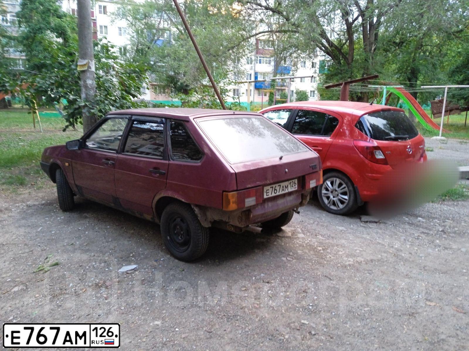 Фото автомобиля LADA 2109 SAMARA, 1997 — госномер Е767АМ126. Цвет: ГРАНАТ