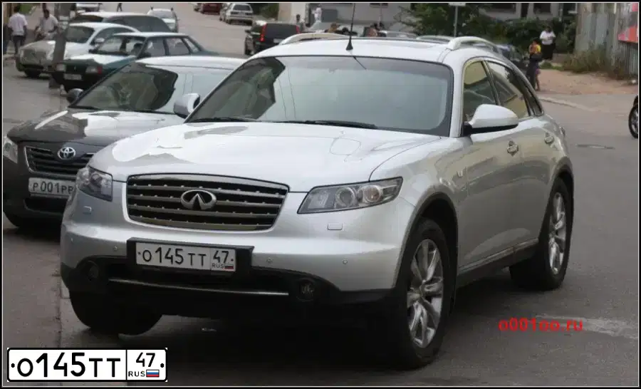 Фото автомобиля MERCEDES C-KLASSE, 2013 — госномер О145ТТ47. Цвет: ЧЕРНЫЙ