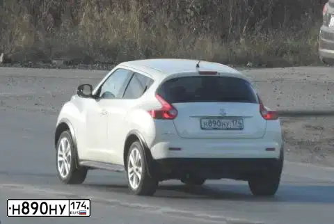 Фото автомобиля NISSAN JUKE, 2011 — госномер Р203ЕУ193. Цвет: Белый