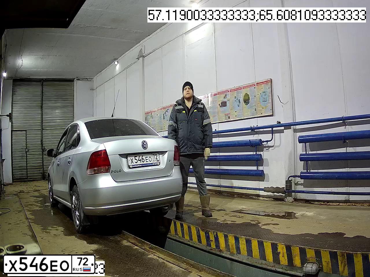 Фото автомобиля VOLKSWAGEN POLO, 2011 — госномер Н955ОЕ45. Цвет: Серебристый