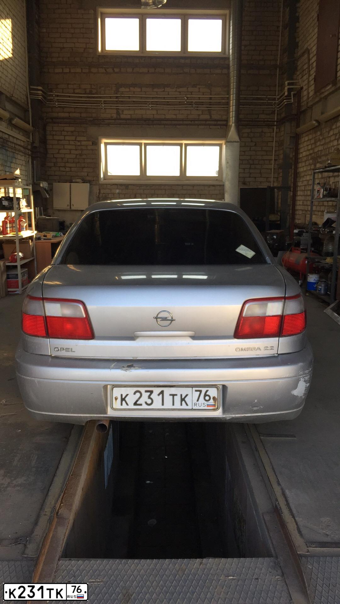 Фото автомобиля OPEL OMEGA, 2001 — госномер К231ТК76. Цвет: СЕРЕБРИСТЫЙ
