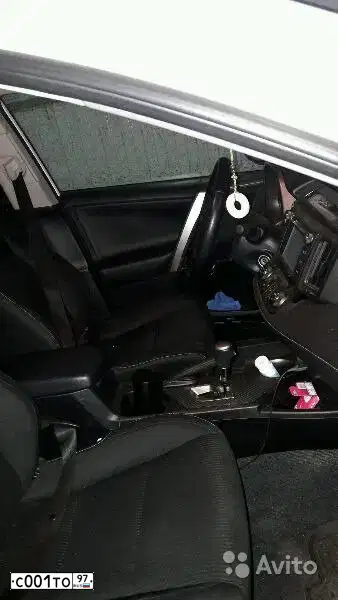 Фото автомобиля LANDROVER FREELANDER, 2008 — госномер Н555ЕЕ57. Цвет: ПЕСОЧНЫЙ