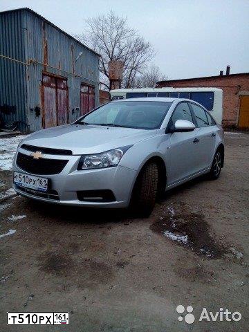 Фото автомобиля CHEVROLET CRUZE, 2010 — госномер С410ЕХ180. Цвет: СЕРЕБРИСТЫЙ МЕТАЛЛИК