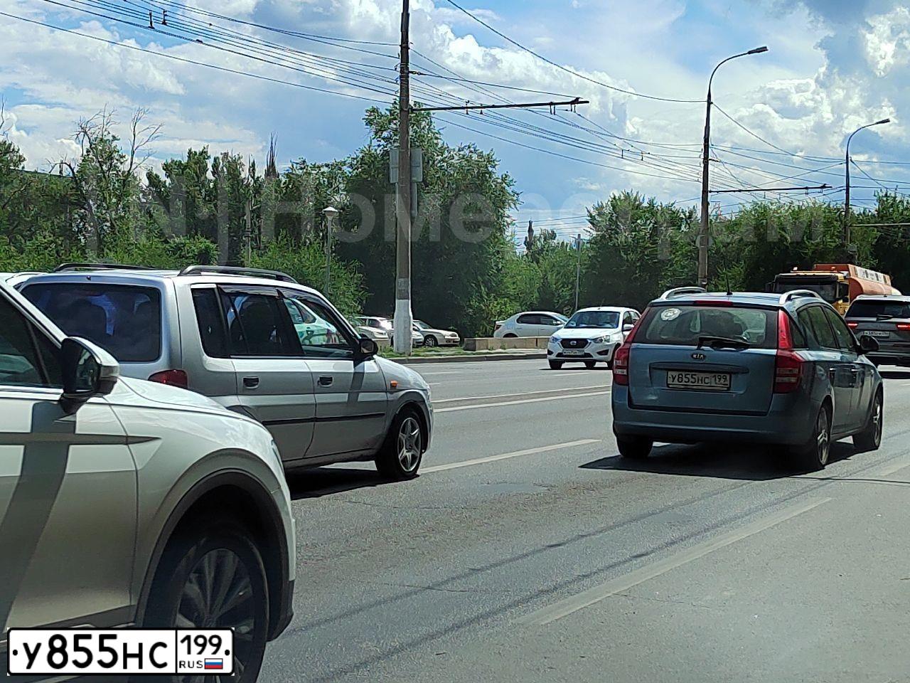 Фото автомобиля KIA CEE'D, 2008 — госномер У855НС199. Цвет: СИНИЙ