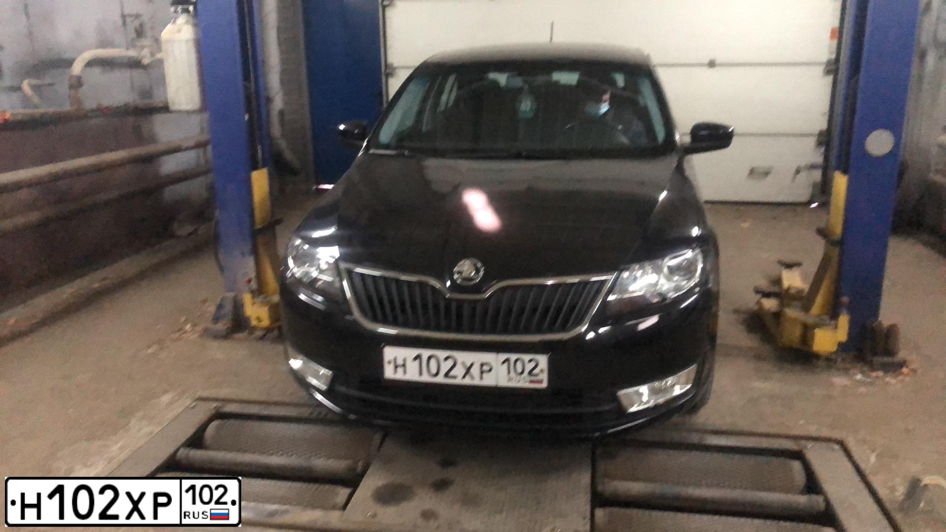 Фото автомобиля SKODA RAPID, 2014 — госномер С029АМ102. Цвет: Белый