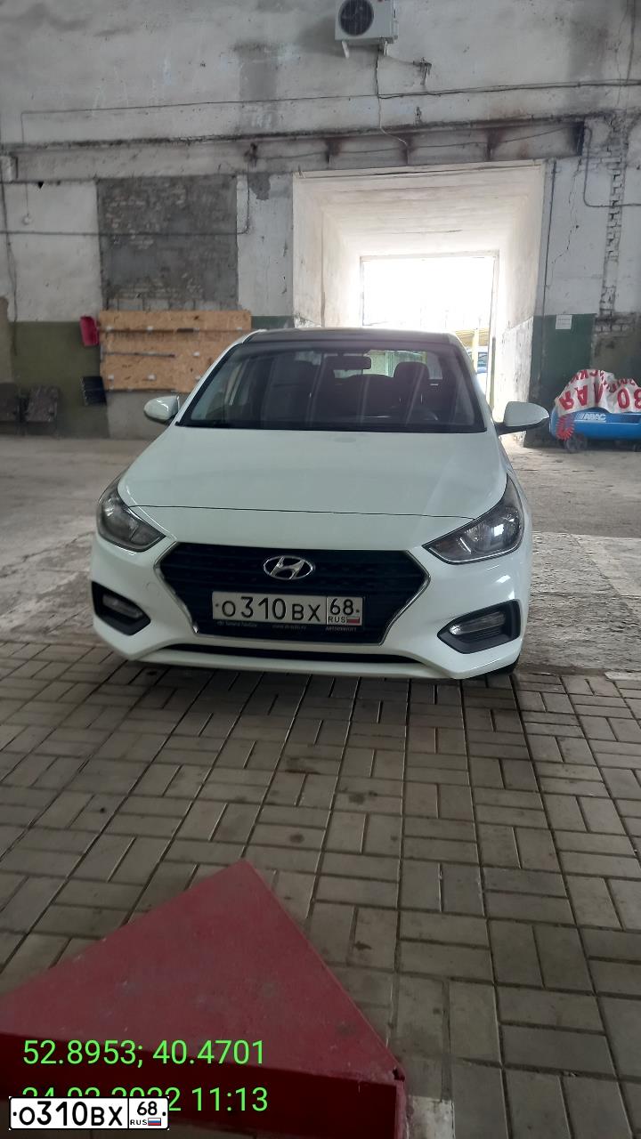 Фото автомобиля HYUNDAI SOLARIS, 2018 — госномер О310ВХ68. Цвет: Белый