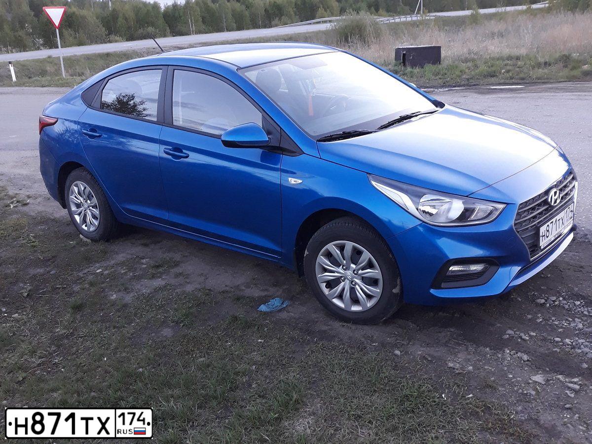 Фото автомобиля HYUNDAI SOLARIS, 2017 — госномер О445ЕО196. Цвет: синий